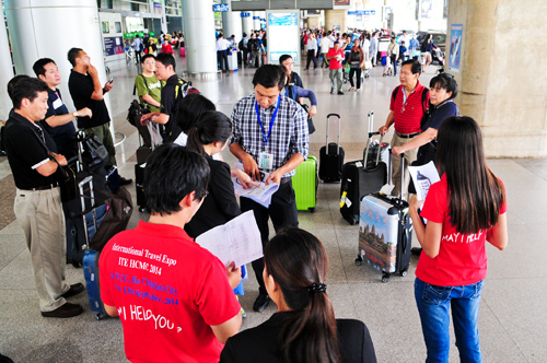 Tân Sơn Nhất đón khách quốc tế tham dự ITE HCMC 2014 - 2