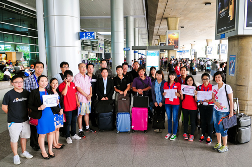 Tân Sơn Nhất đón khách quốc tế tham dự ITE HCMC 2014 - 3