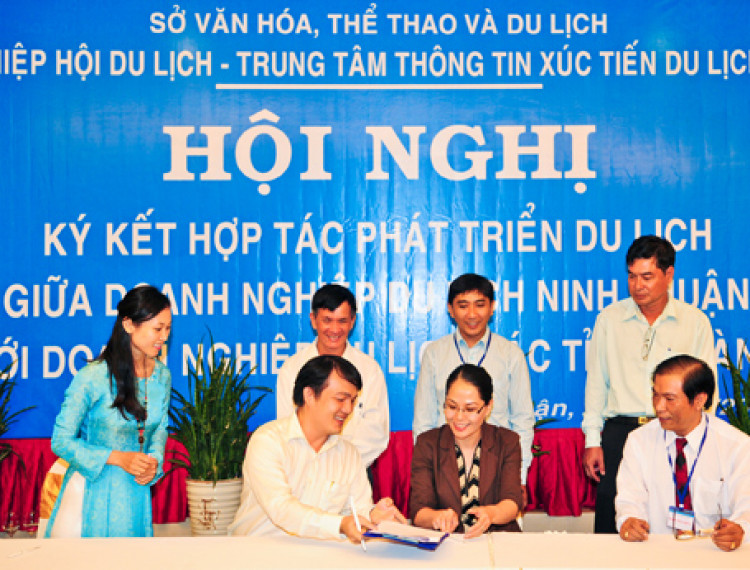 Ninh Thuận hợp tác phát triển với các doanh nghiệp du lịch - 1