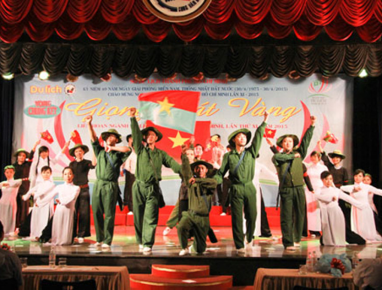 Lễ Tổng kết – Trao giải và Liên hoan Giọng hát Vàng Ngành Du lịch TPHCM, lần XI, năm 2015 - 1