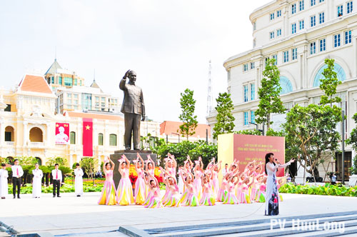 Long Trọng Lễ khánh thành Tượng đài Chủ tịch Hồ Chí Minh - 11