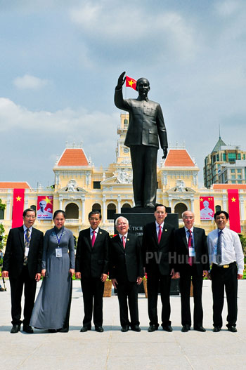 Long Trọng Lễ khánh thành Tượng đài Chủ tịch Hồ Chí Minh - 7