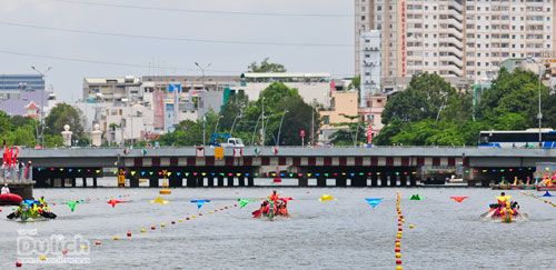 Sôi động giải đua thuyền truyền thống TPHCM 2015 - 8