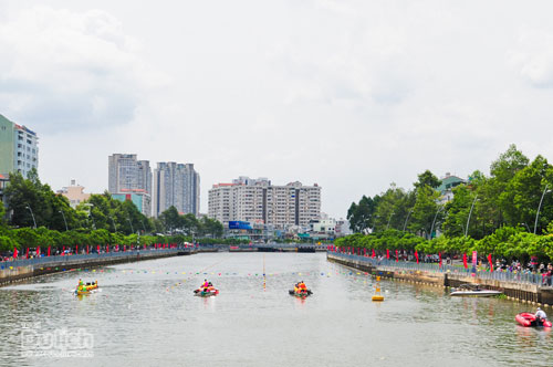 Sôi động giải đua thuyền truyền thống TPHCM 2015 - 7