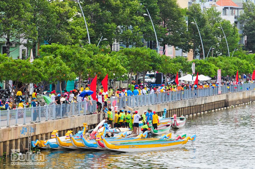 Sôi động giải đua thuyền truyền thống TPHCM 2015 - 11