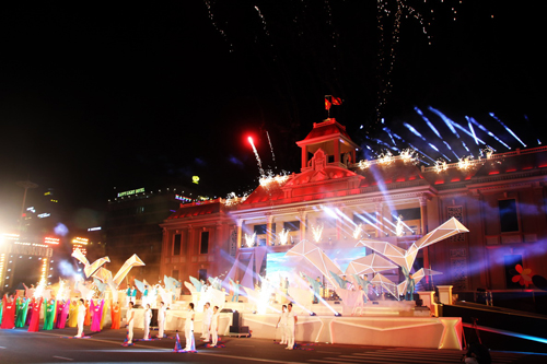 Bế mạc Festival biển Nha Trang 2015: Lời cám ơn đến người dân Khánh Hòa và du khách - 1