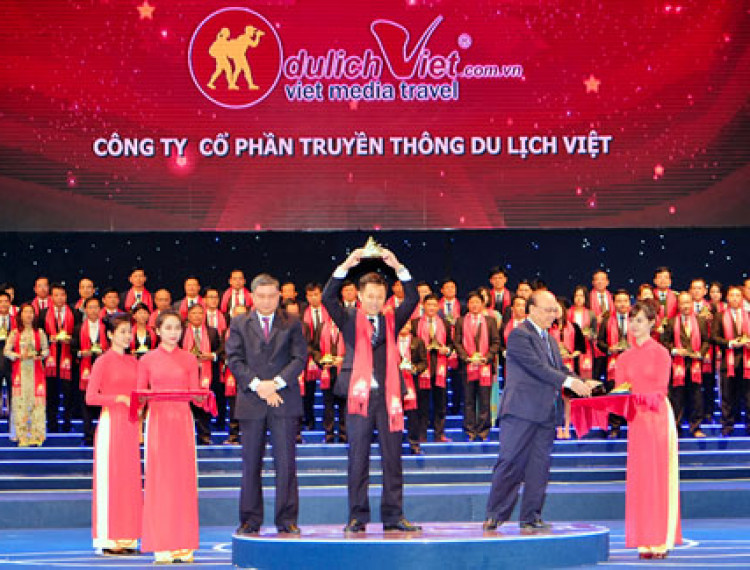 Công ty Cổ phần Truyền thông Du Lịch Việt đạt giải thưởng TOP 100 SAO VÀNG ĐẤT VIỆT 2015 - 1