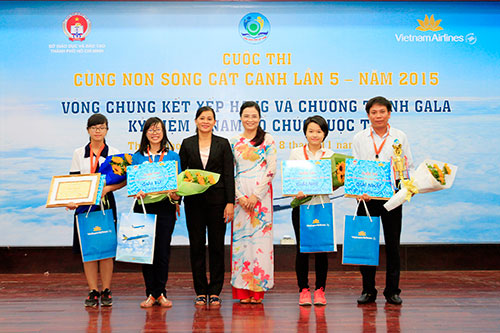 Vietnam Airlines chung kết cuộc thi “Cùng non sông cất cánh” lần 5 - 2