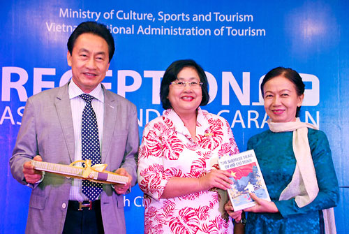 Chào mừng đoàn ASEAN Friendship Caravan 2016 - 5