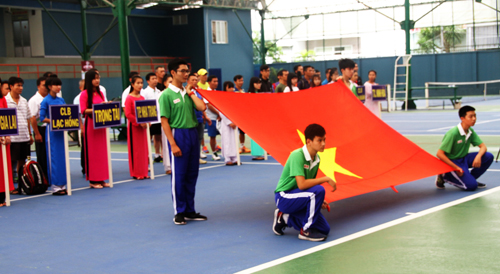 Nha Trang: Cà phê Mê Trang tổ chức giải quần vợt mở rộng lần 7 và tặng quà cho trẻ em nghèo - 2