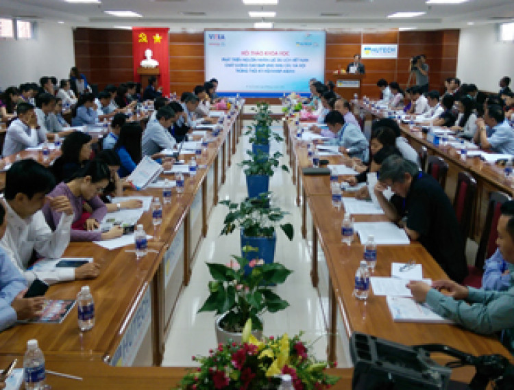 Phát triển nguồn nhân lực du lịch Việt Nam chất lượng cao thời kỳ hội nhập: Vai trò của doanh nghiệp và cơ sở đào tạo du lịch - 1