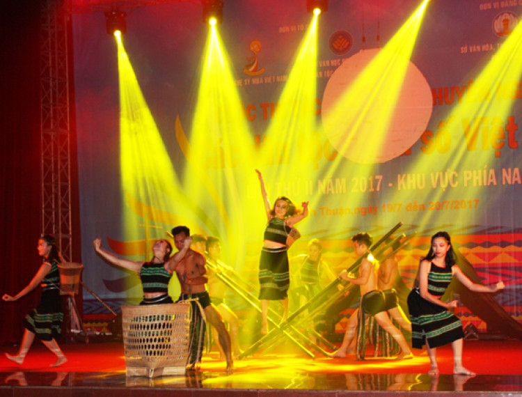 Khai mạc cuộc thi tác phẩm múa chuyên nghiệp các dân tộc thiểu số Việt Nam - 1