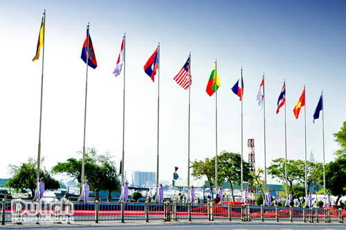 LONG TRỌNG LỄ THƯỢNG CỜ ASEAN - 18