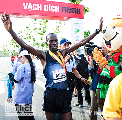Marathon QT TPHCM 2017 - Chinh phục những bước chân - 15