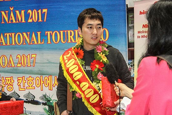 Lễ đón vị khách Quốc Tế thứ 2 triệu đến Khánh Hòa năm 2017 - 2