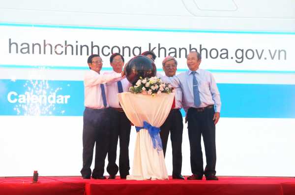 Trung tâm Dịch vụ hành chính công trực tuyến tỉnh Khánh Hòa chính thức đi vào hoạt động - 1