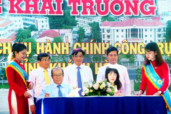 Trung tâm Dịch vụ hành chính công trực tuyến tỉnh Khánh Hòa chính thức đi vào hoạt động - 2