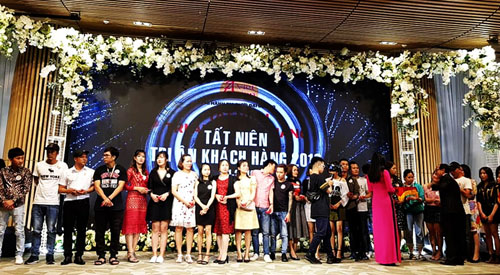 Đêm gala tri ân khách hàng Việt Asian Nha Trang – Phi hành gia dưới Đại Dương - 2