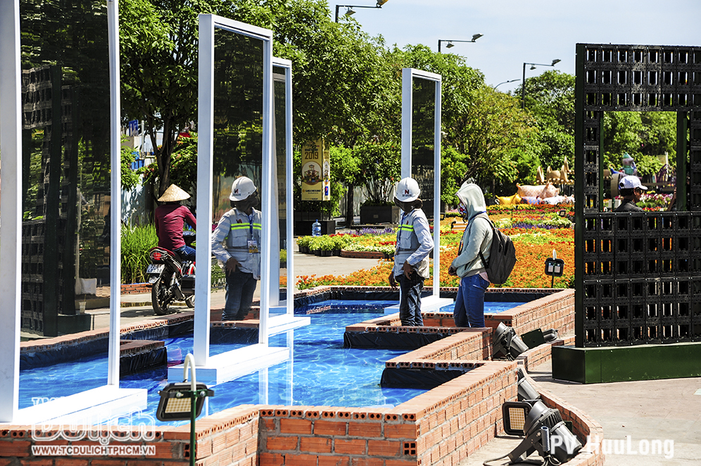 Tất bật thi công Đường hoa xuân Tết Kỷ Hợi 2019﻿ - 3