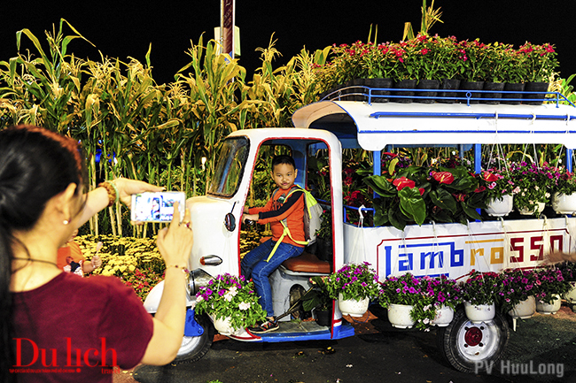 Tết Kỷ Hợi – Du xuân Hội chợ hoa Phú Mỹ Hưng selfie cùng những chú heo cực cute - 4
