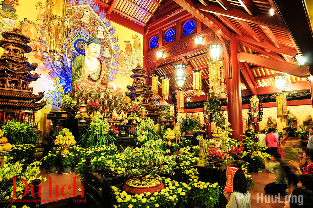 Tết Kỷ Hợi - Người dân Sài Gòn nô nức viếng chùa lễ Phật đầu Xuân - 3