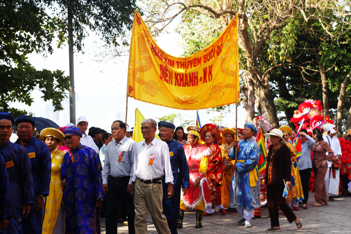 Nha Trang tổ chức Lễ hội Tháp Bà Ponagar và thả hoa đăng - 1