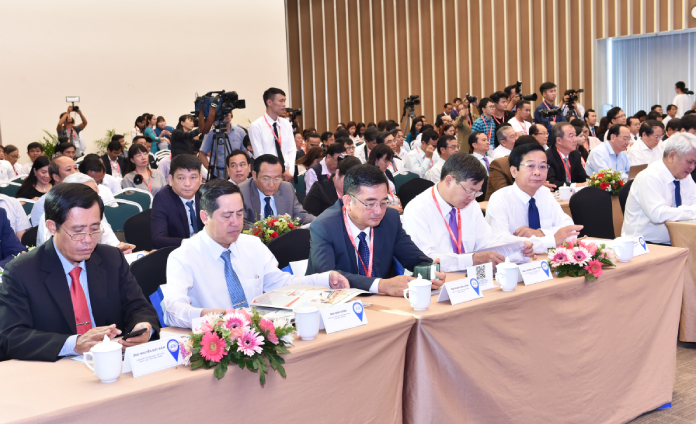HỘI NGHỊ LÃNH ĐẠO TP.HCM VÀ 13 TỈNH, THÀNH ĐỒNG BẰNG SÔNG CỬU LONG VỀ LIÊN KẾT PHÁT TRIỂN DU LỊCH - 1