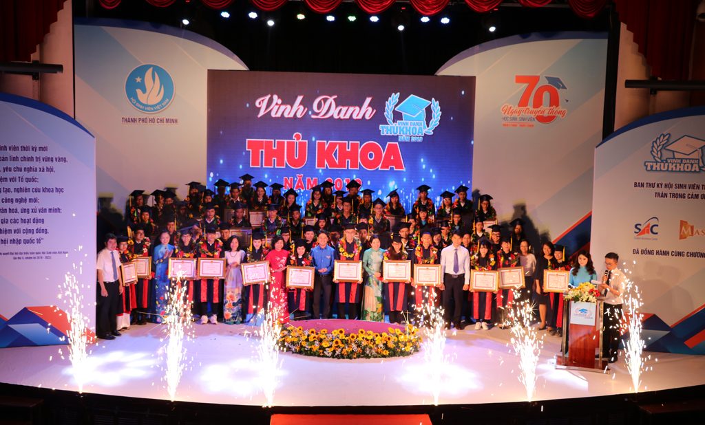 TP.Hồ Chí Minh: 66 thủ khoa Đại học, học viện, cao đẳng được vinh danh - 3