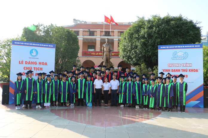 TP.Hồ Chí Minh: 66 thủ khoa Đại học, học viện, cao đẳng được vinh danh - 4