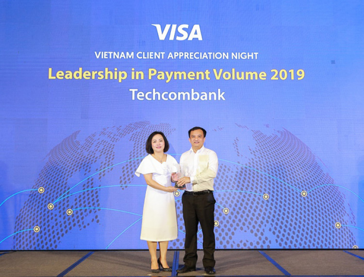 Techcombank đứng đầu toàn thị trường về doanh số thanh toán qua thẻ visa, nhận 7 giải thưởng từ tổ chức Visa - 1