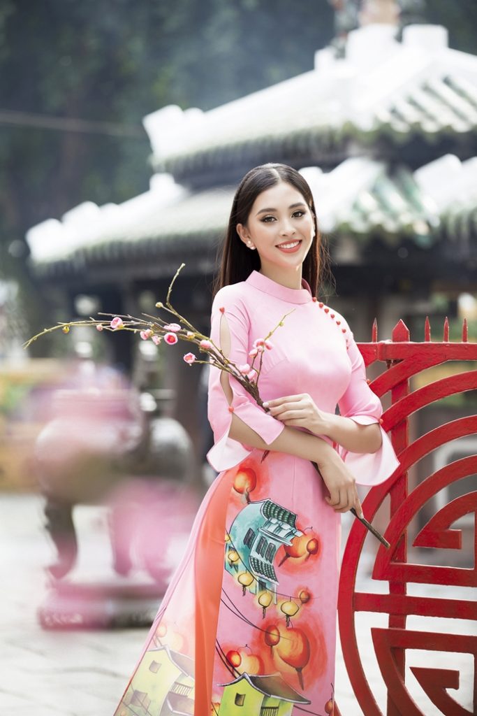 Trò chuyện đầu năm Canh Tý cùng Hoa hậu Trần Tiểu Vy
