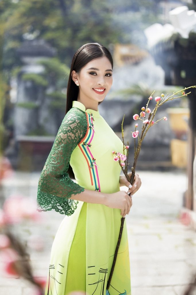Trò chuyện đầu năm Canh Tý cùng Hoa hậu Trần Tiểu Vy