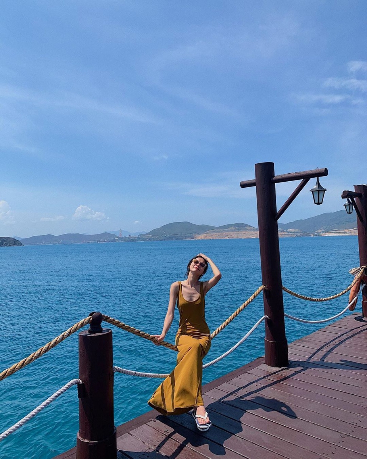 Check-in 4 cây cầu gỗ trên biển ở Việt Nam - 1