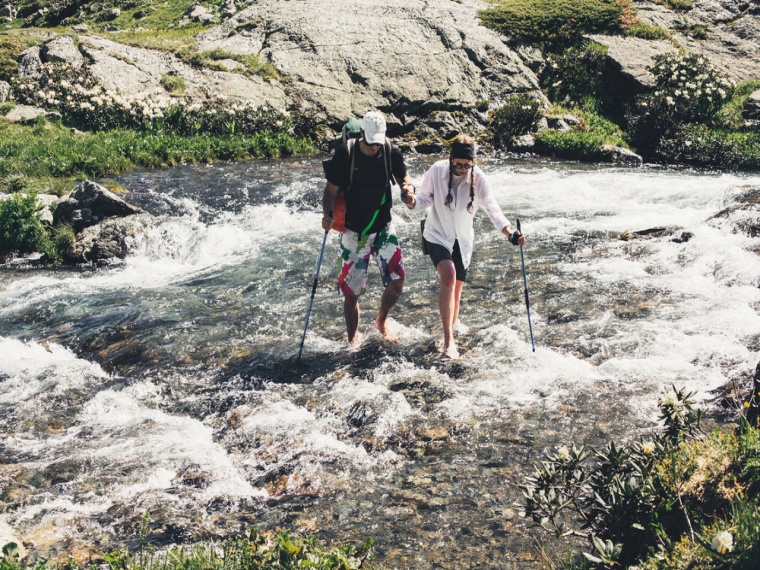 Kinh nghiệm vượt suối an toàn khi trekking