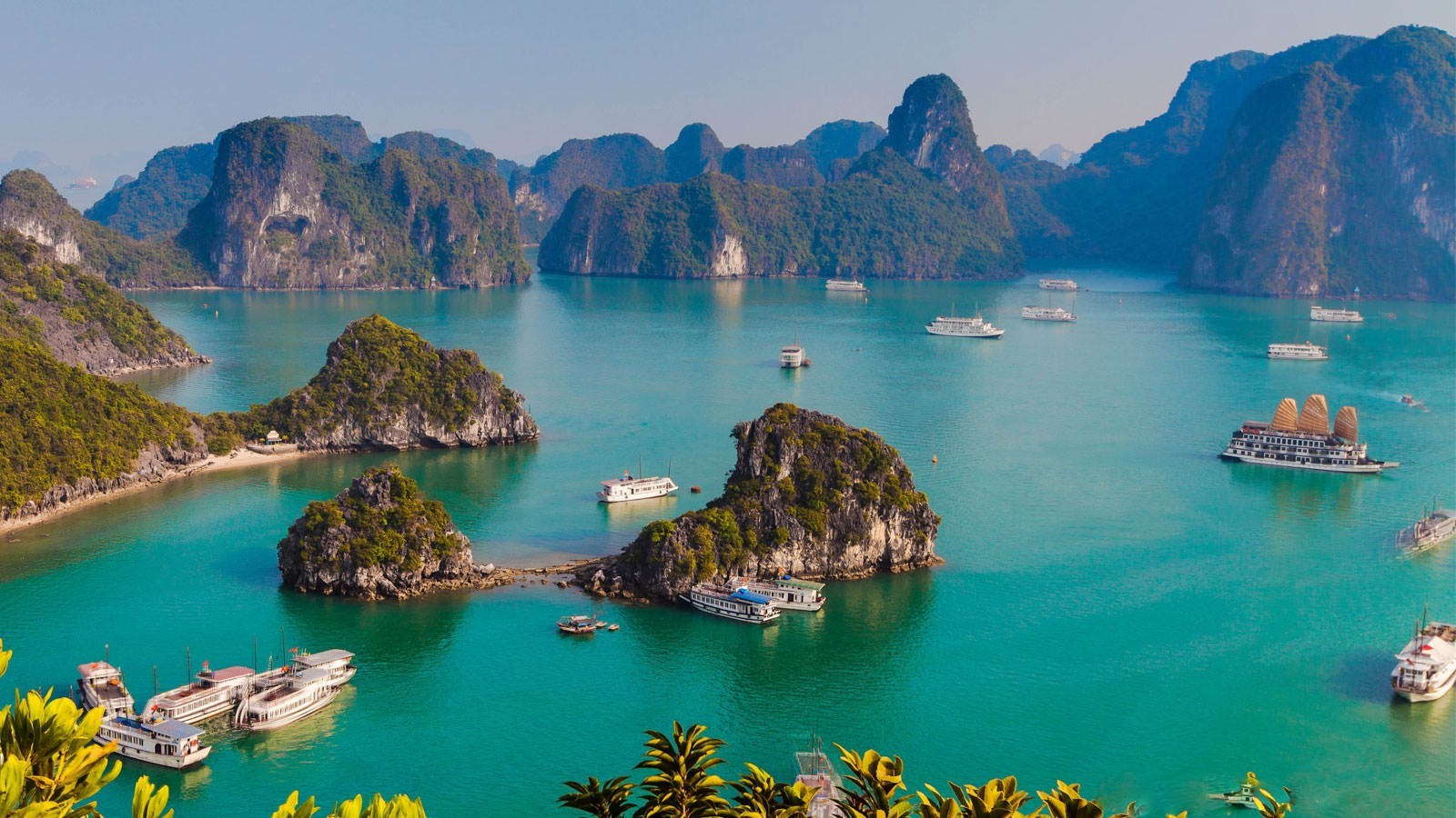 Đi hết Việt Nam với 10 bãi biển đẹp đến chẳng muốn về - 3