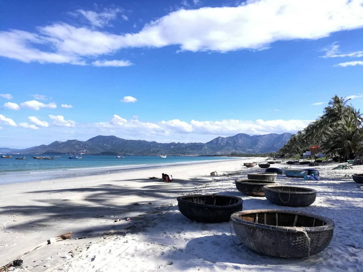 Đi hết Việt Nam với 10 bãi biển đẹp đến chẳng muốn về - 12