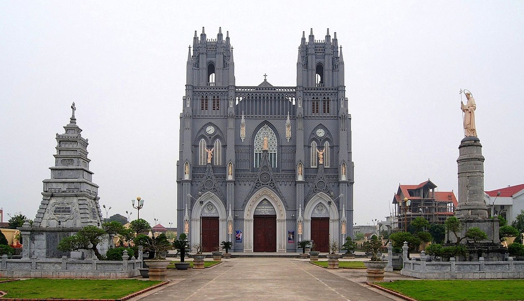 Nhà thờ Đức Bà, một trong bốn vương cung thánh đường tại Việt Nam - 4