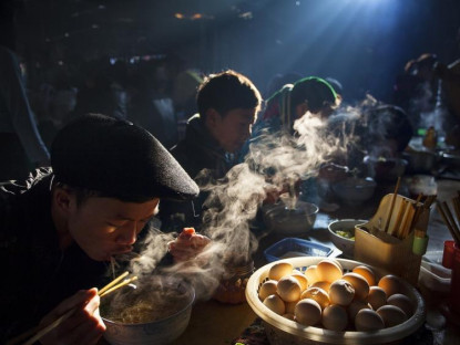Du khảo - Ảnh chụp bữa sáng ở chợ phiên Hà Giang đạt giải quốc tế