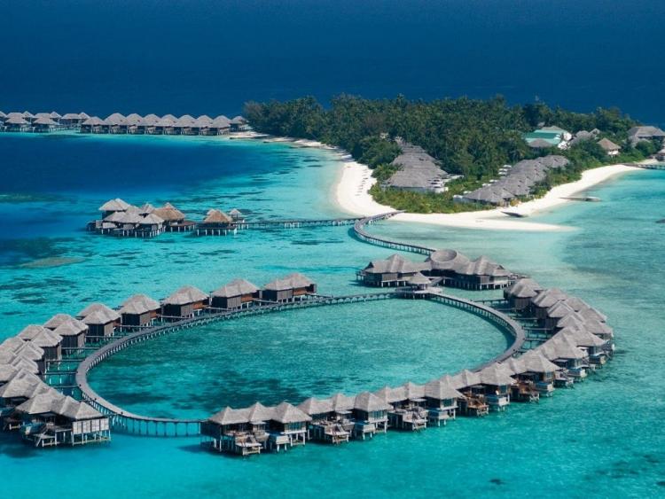 Resort trên biển ở thiên đường nghỉ dưỡng Maldives