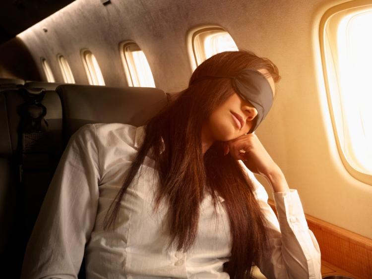 11 lời khuyên hữu ích nhằm giữ đảm bảo sức khỏe khi đi máy bay