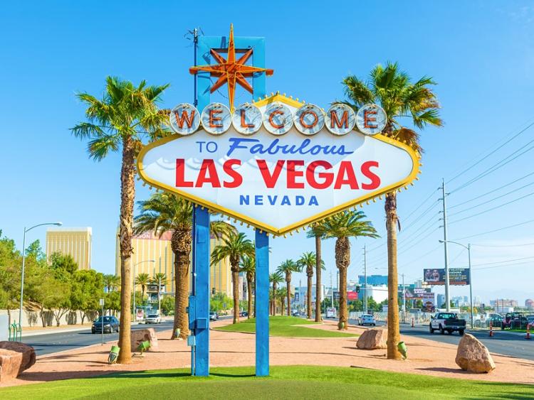 Top địa điểm du lịch nổi tiếng ở Mỹ (Phần 2): Mê mẩn ốc đảo xanh Las Vegas