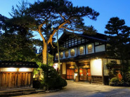 Bạn có biết 10 khách sạn cổ xưa nhất thế giới?