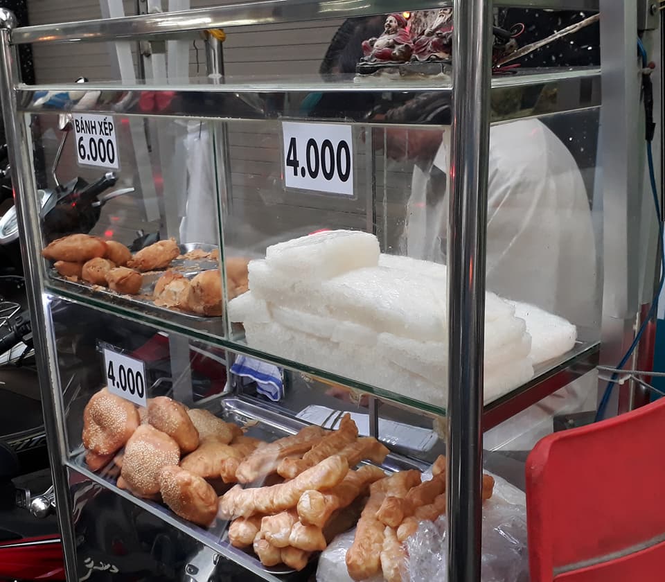 Bữa xế ở Sài Gòn với những món bánh giá siêu rẻ có khắp mọi nơi - 1