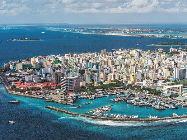 Maldives ngừng cấp thị thực du lịch cho khách từ các nước Nam Á - 1