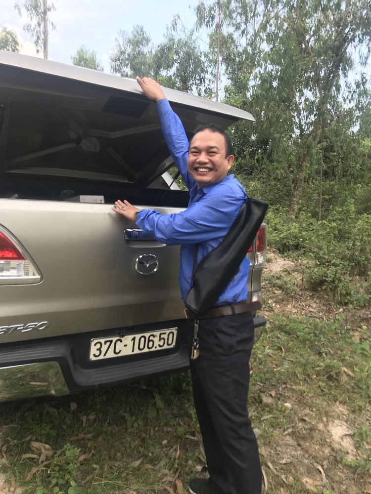 Văn Công Hùng tự lái xe xuyên Việt: Đặc sản Nghệ danh bất hư truyền - 4