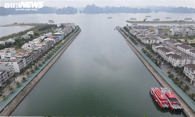 Cận cảnh hơn 500 tàu du lịch nằm 'ngắc ngoải' bên bờ Vịnh Hạ Long - 19