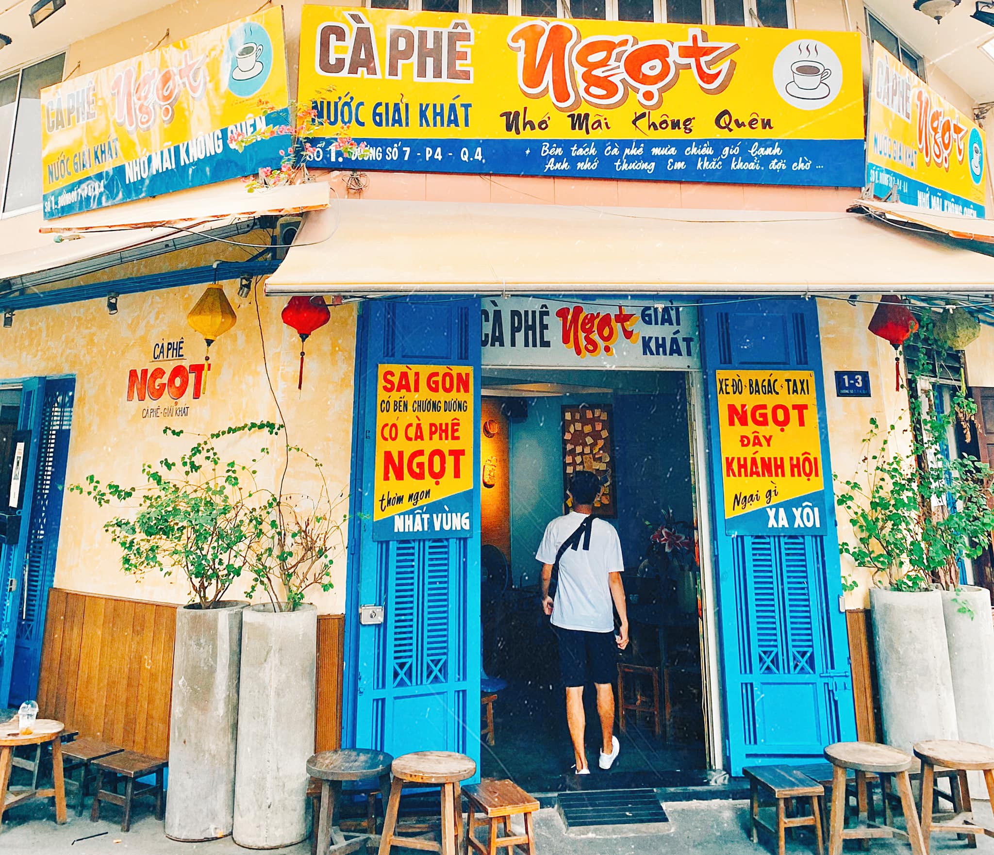 Hẹn hò Sài Gòn: "Đổi gió" với không gian lạ lẫm của cà phê phong cách đường phố - 4
