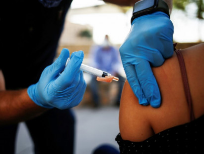 Chuyển động - Du lịch nước ngoài tiêm vaccine: Trào lưu mới rủi ro khó lường