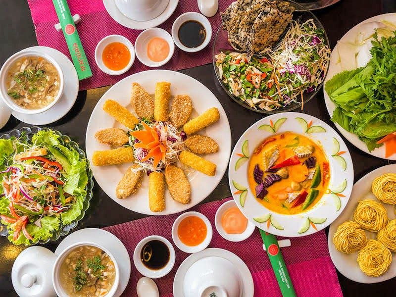 Mùa Phật Đản đặt món ăn mang về ở 5 nhà hàng chay siêu đỉnh tại Sài Gòn - 2