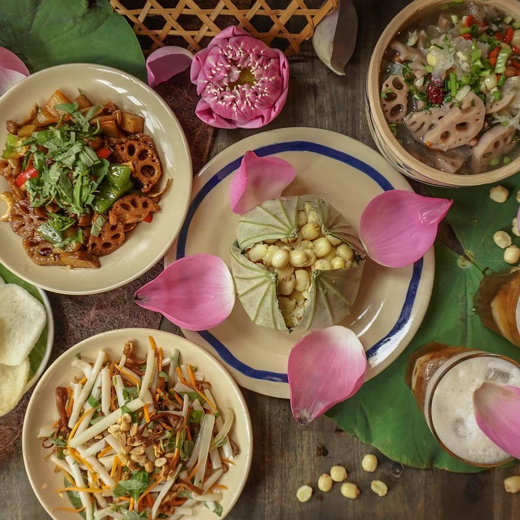 Mùa Phật Đản đặt món ăn mang về ở 5 nhà hàng chay siêu đỉnh tại Sài Gòn - 1